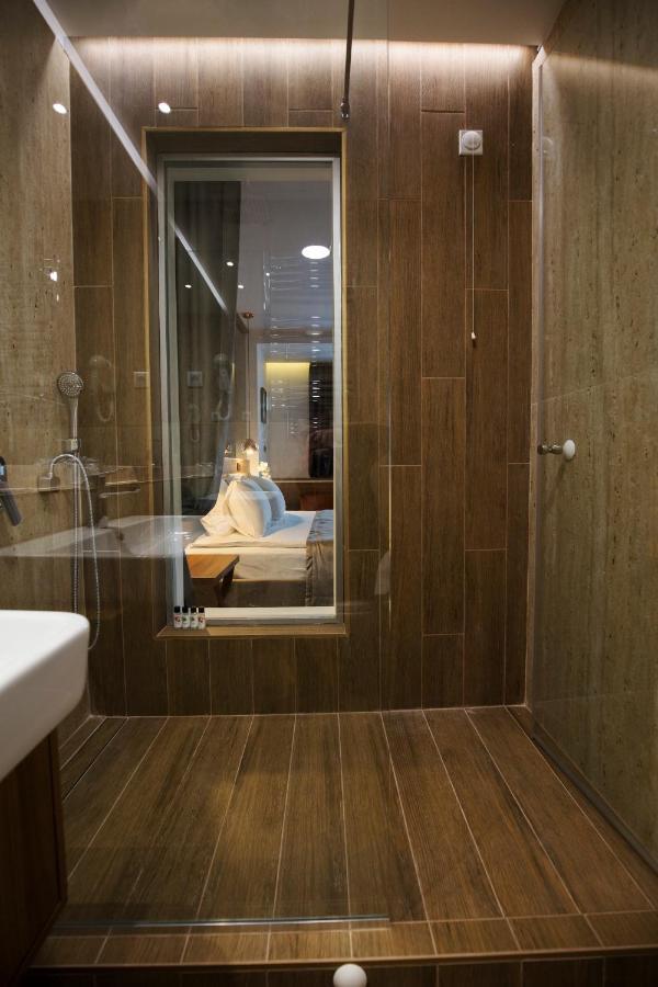 New City Hotel & Restaurant นิส ภายนอก รูปภาพ